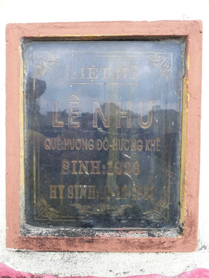 Ảnh mộ liệt sĩ Lê Như