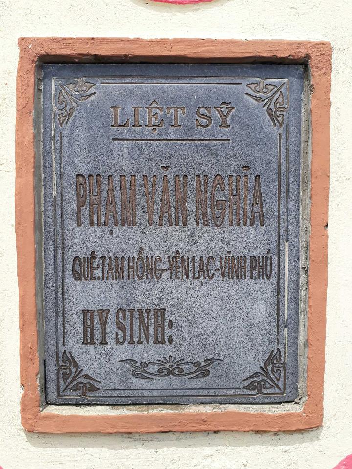 Ảnh mộ liệt sĩ Phạm Văn Nghĩa