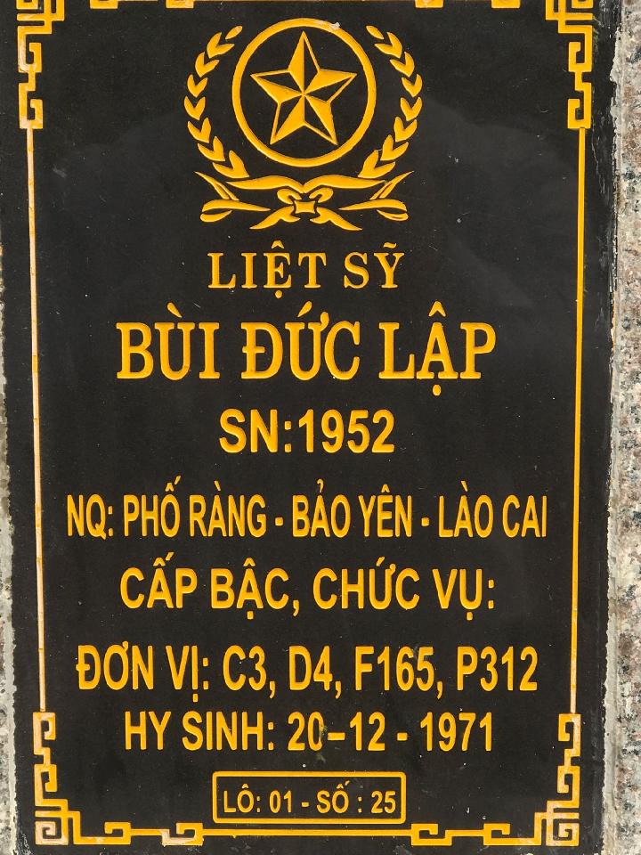 Ảnh mộ liệt sĩ Bùi Đức Lập