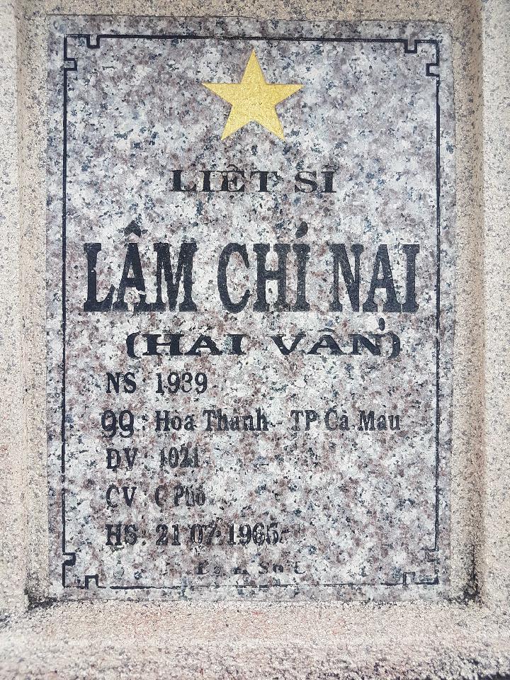 Ảnh mộ liệt sĩ Lâm Chí Nại ( Hải Vân)