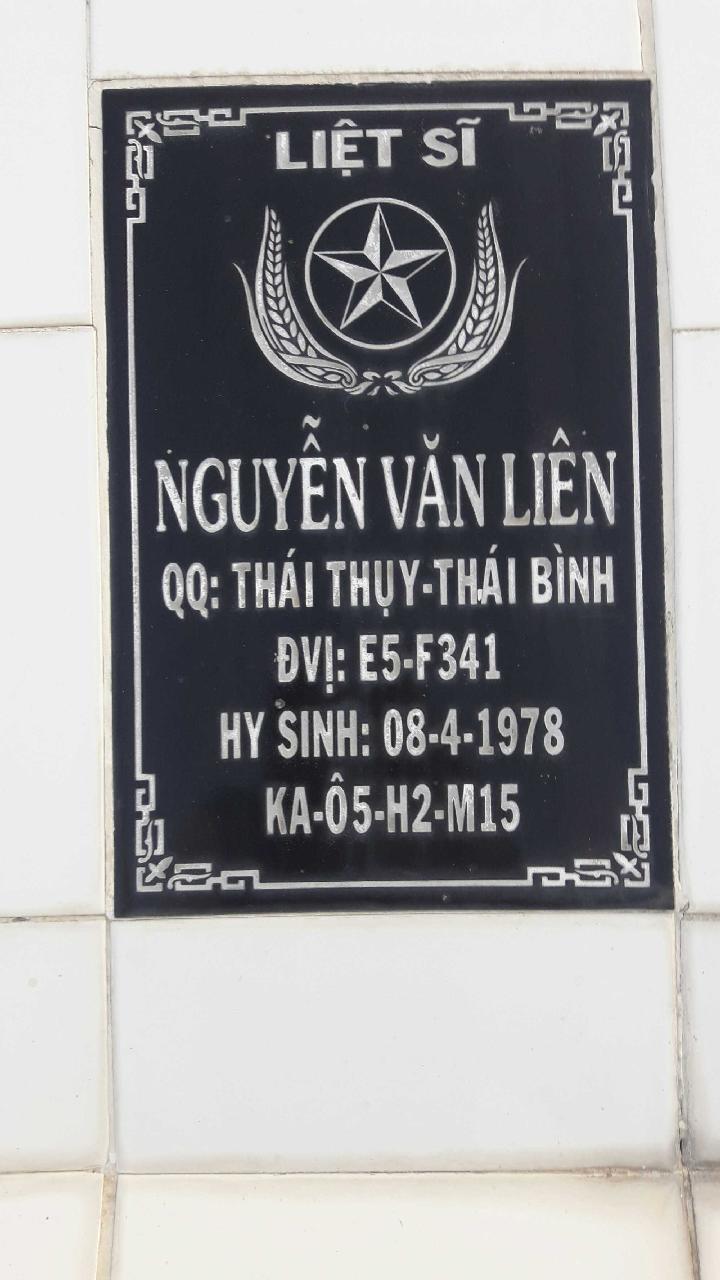 Ảnh mộ liệt sĩ Nguyễn Văn Liên