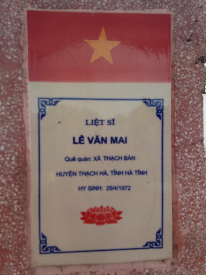 Ảnh mộ liệt sĩ LÊ VĂN MAI