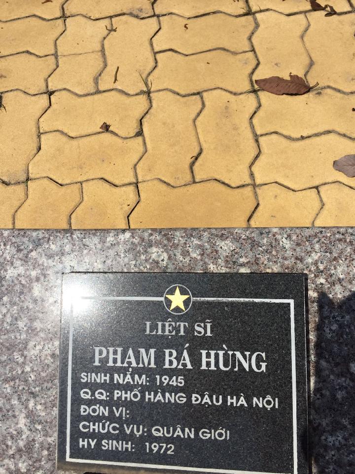 Ảnh mộ liệt sĩ PHẠM BÁ HÙNG