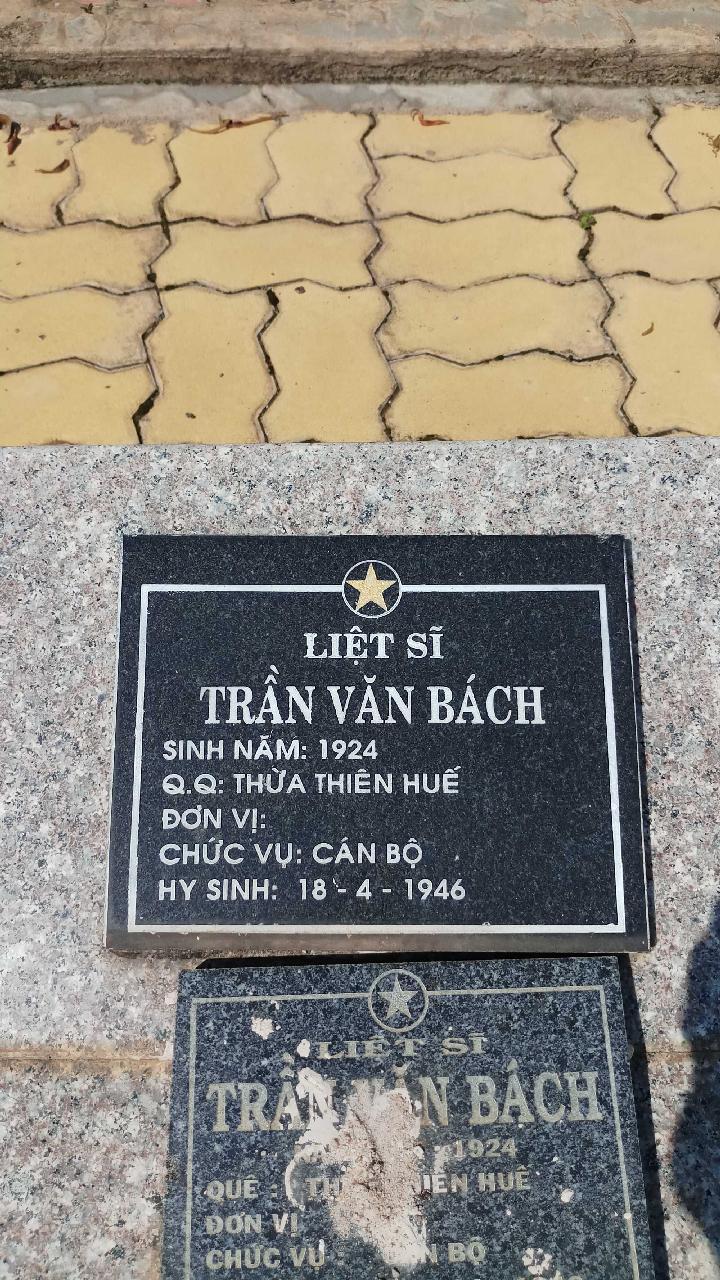Ảnh mộ liệt sĩ TRẦN VĂN BÁCH
