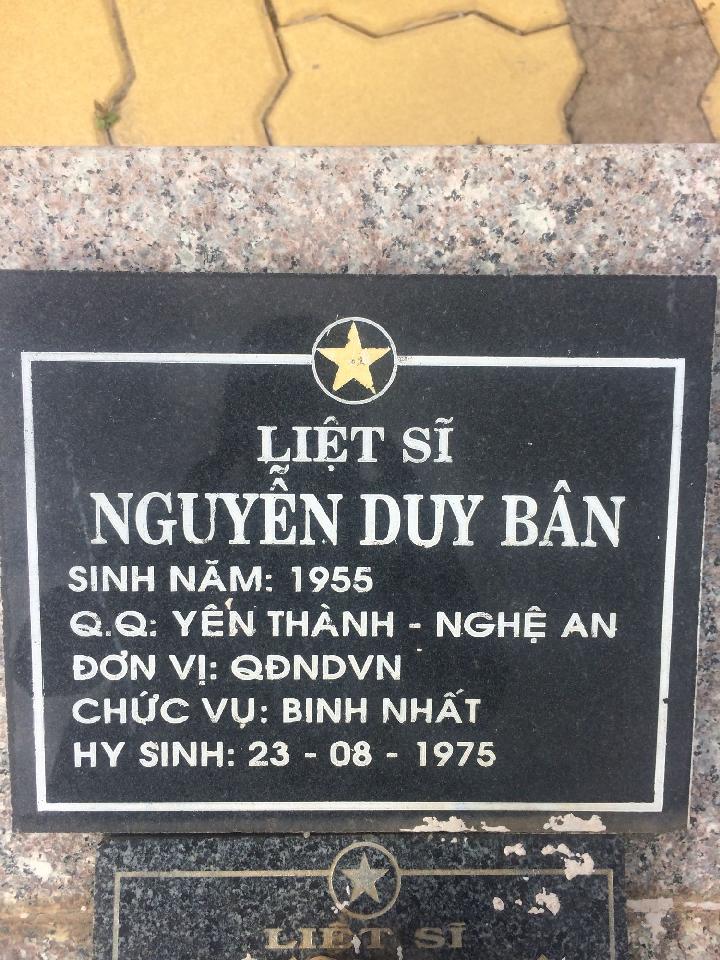 Ảnh mộ liệt sĩ NGUYỄN DUY BÂN