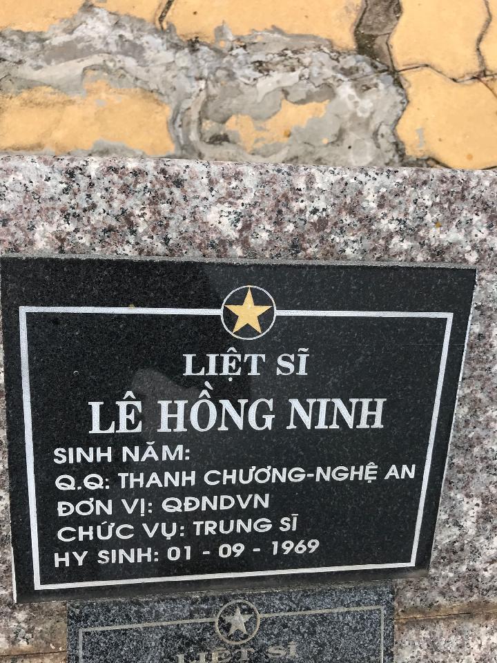 Ảnh mộ liệt sĩ LÊ HỒNG NINH