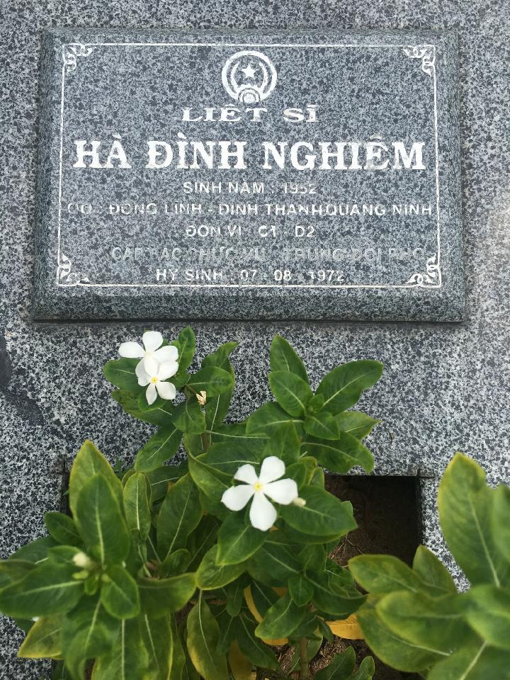 Ảnh mộ liệt sĩ HÀ ĐÌNH NGHIÊM