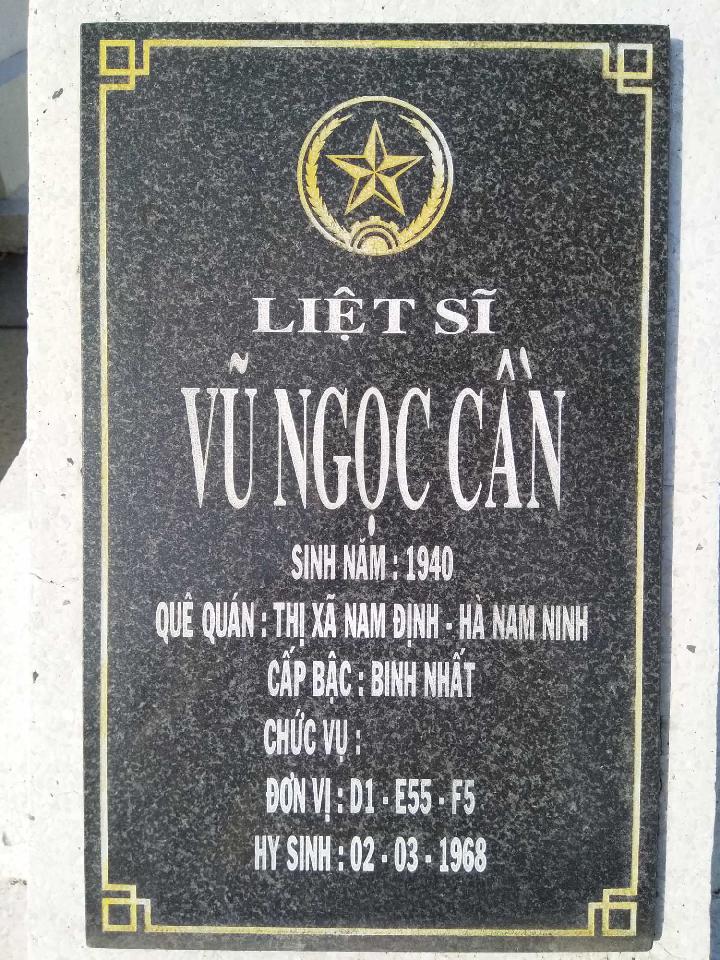 Ảnh mộ liệt sĩ Vũ Ngọc Cần
