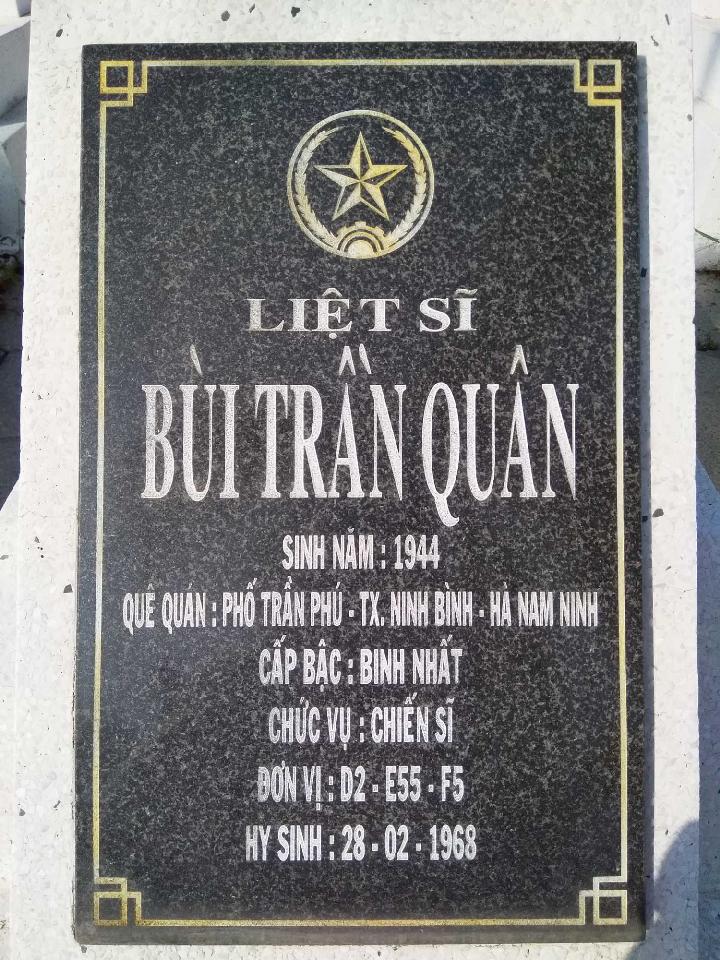 Ảnh mộ liệt sĩ Bùi Trần Quân