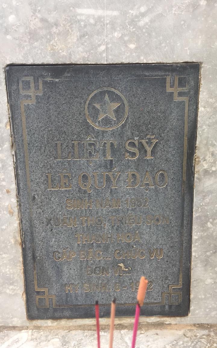 Ảnh mộ liệt sĩ LÊ QUÝ ĐẠO