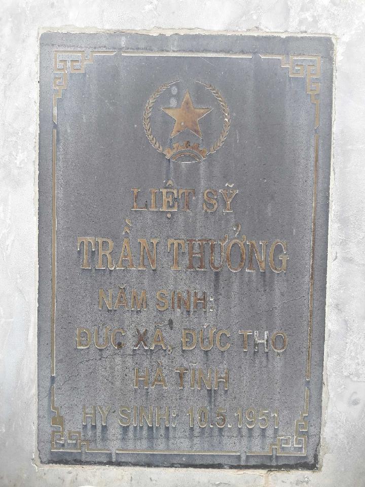 Ảnh mộ liệt sĩ TRẦN THƯỞNG