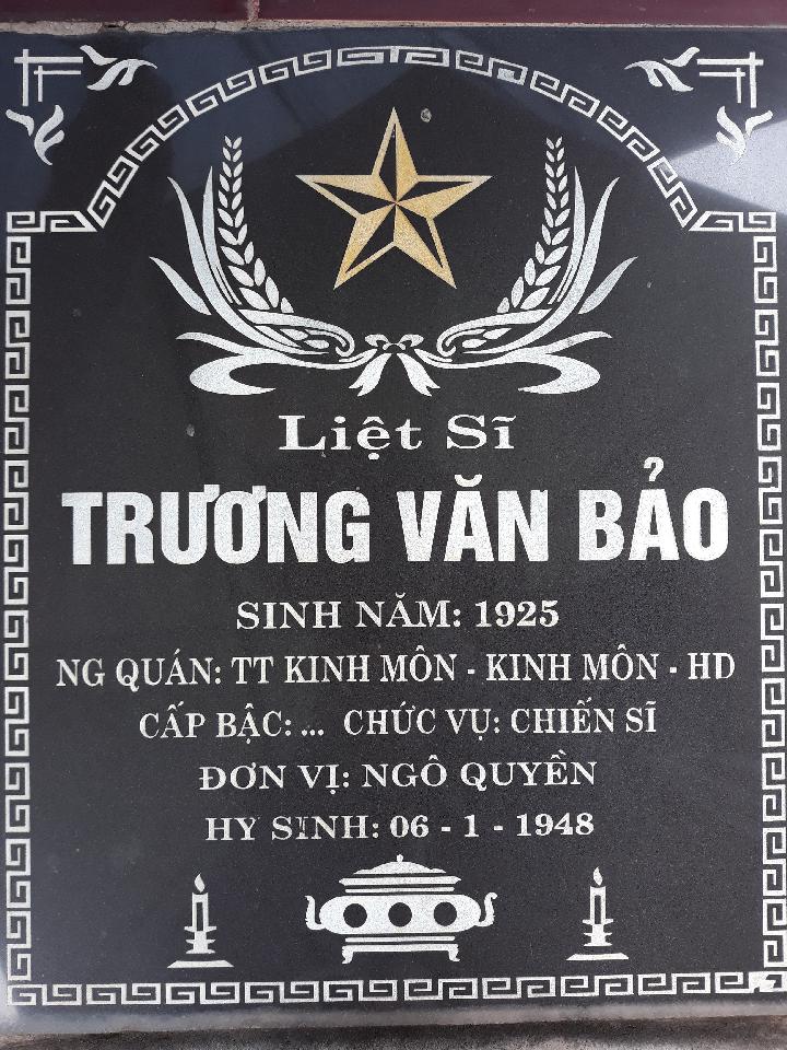 Ảnh mộ liệt sĩ Trương Văn Bảo