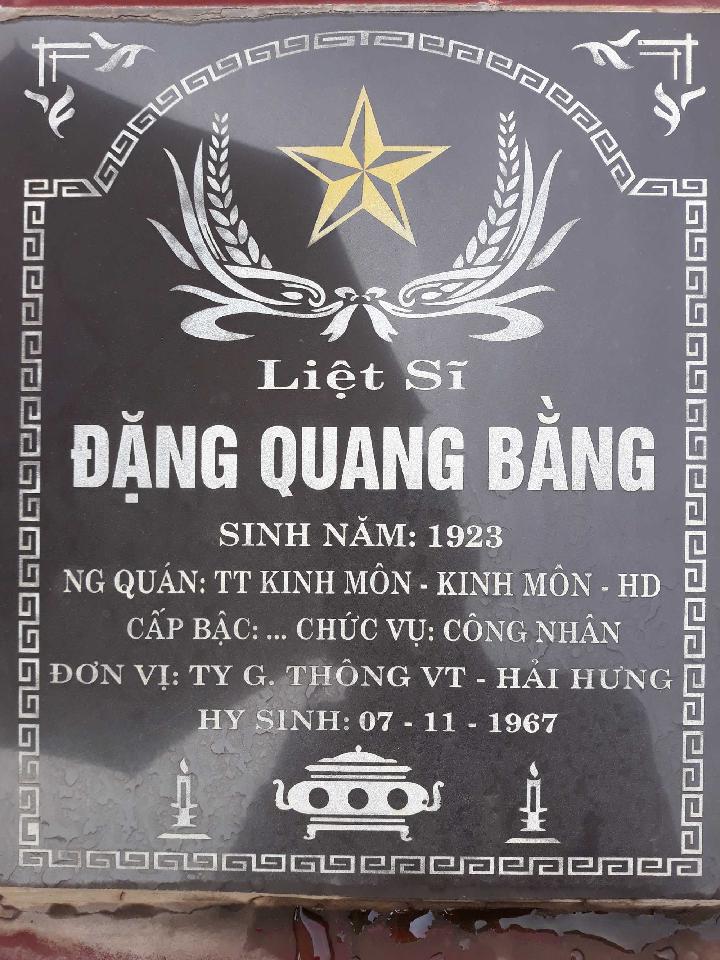 Ảnh mộ liệt sĩ đặng quang bằng