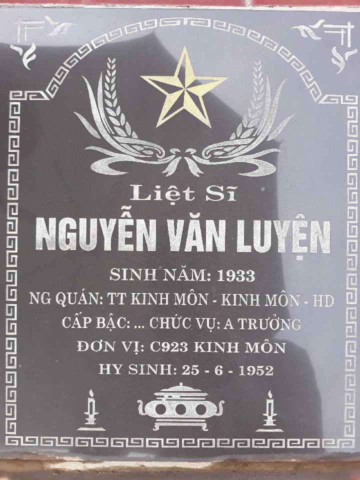 Ảnh mộ liệt sĩ nguyễn văn luyện