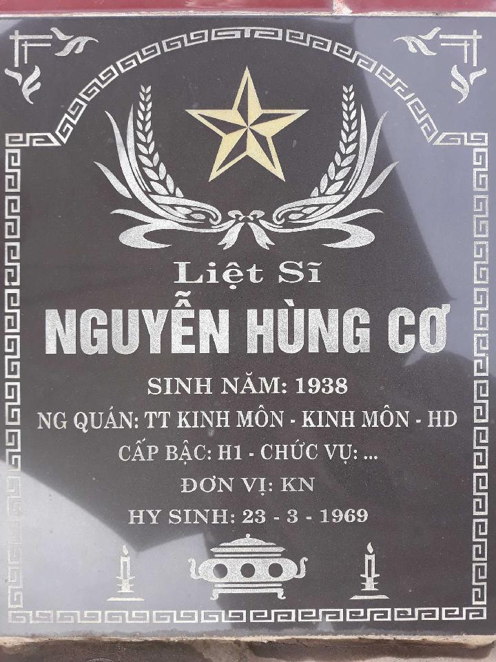 Ảnh mộ liệt sĩ nguyễn hùng cơ