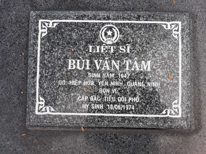 Ảnh mộ liệt sĩ BÙI VĂN TÂM