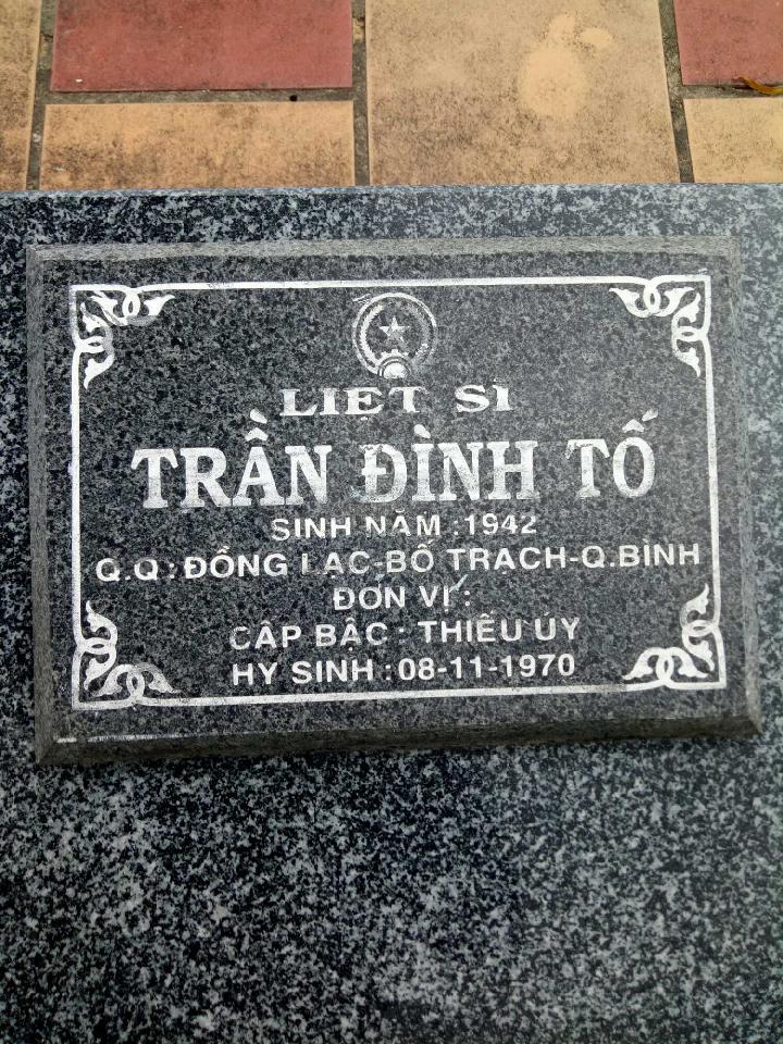 Ảnh mộ liệt sĩ TRẦN ĐÌNH TỐ