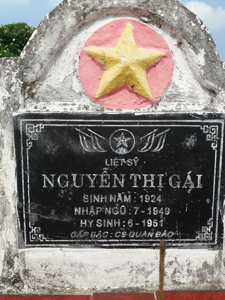 Ảnh mộ liệt sĩ Nguyễn Thị Gái