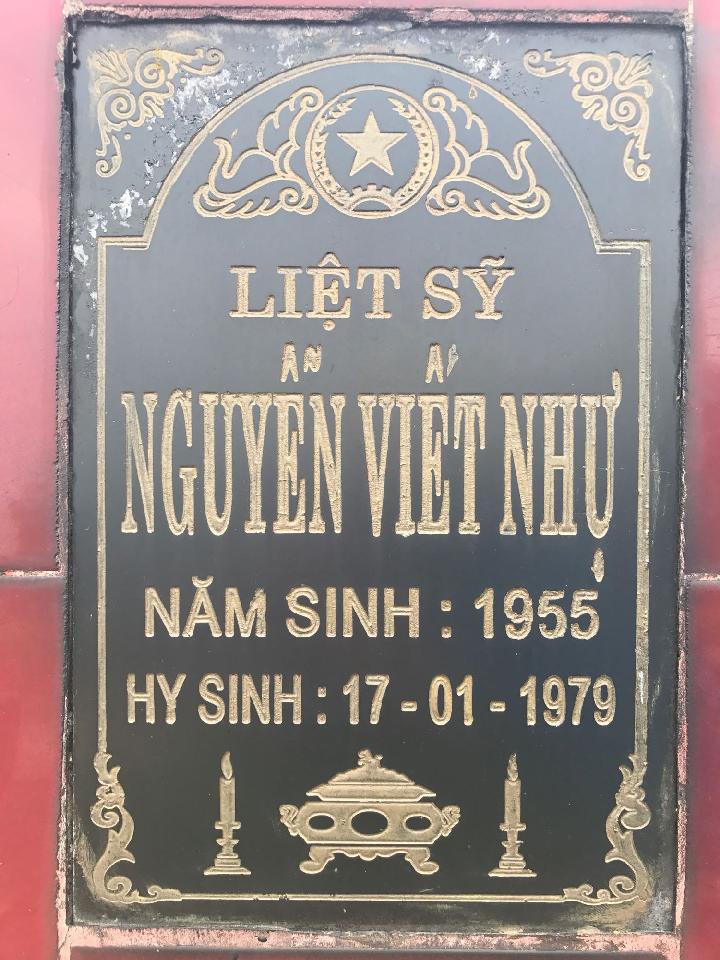 Ảnh mộ liệt sĩ Nguyễn Viết Nhự
