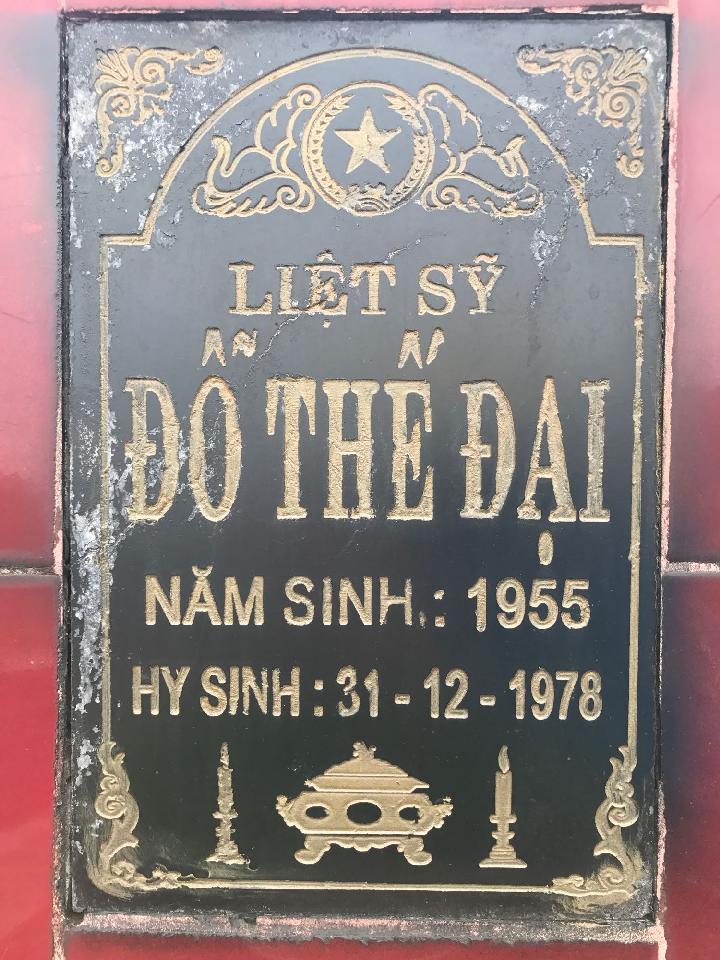 Ảnh mộ liệt sĩ Đỗ Thế Đại