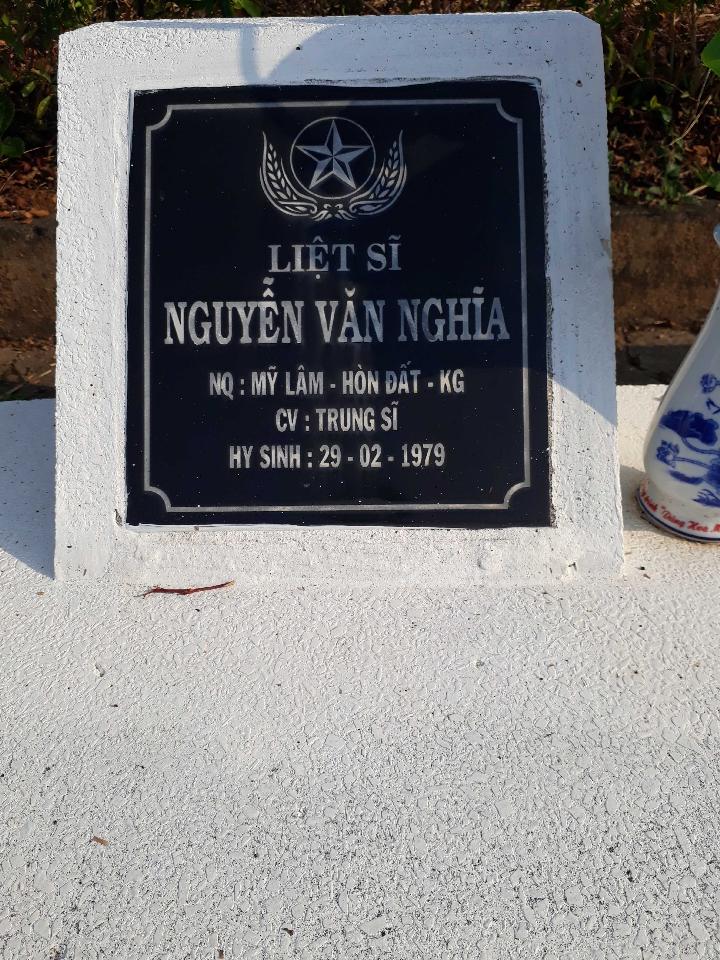 Ảnh mộ liệt sĩ Nguyễn Văn Nghĩa