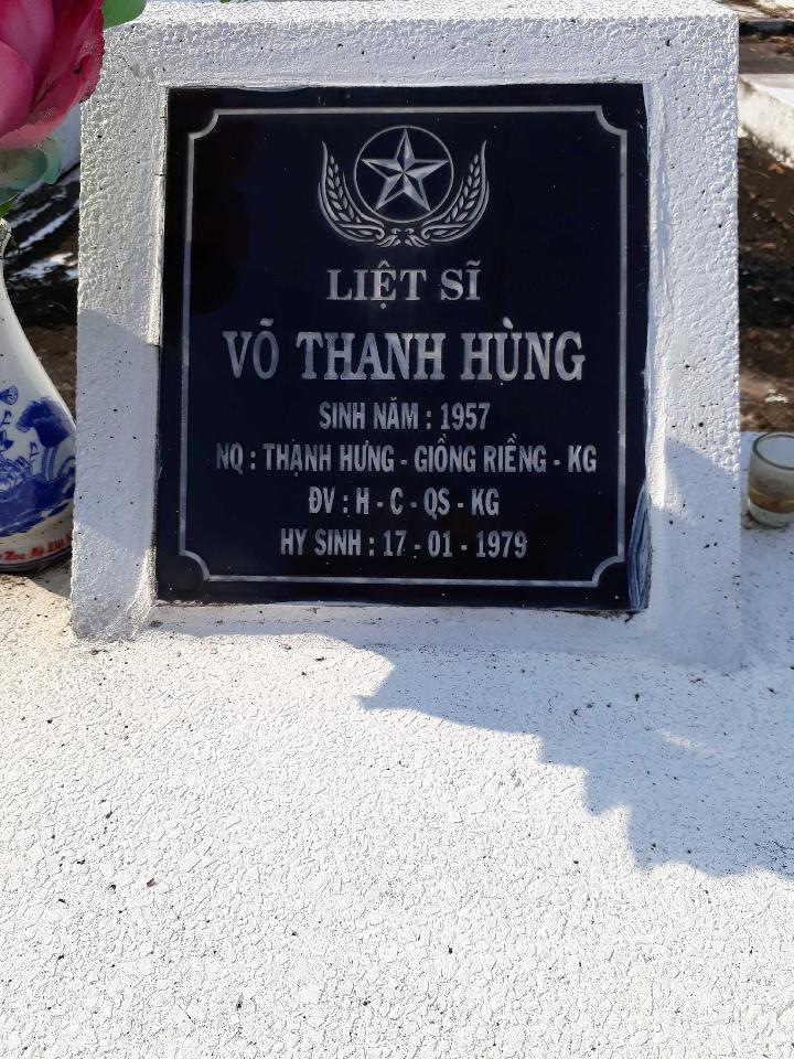 Ảnh mộ liệt sĩ Võ Thanh Hùng