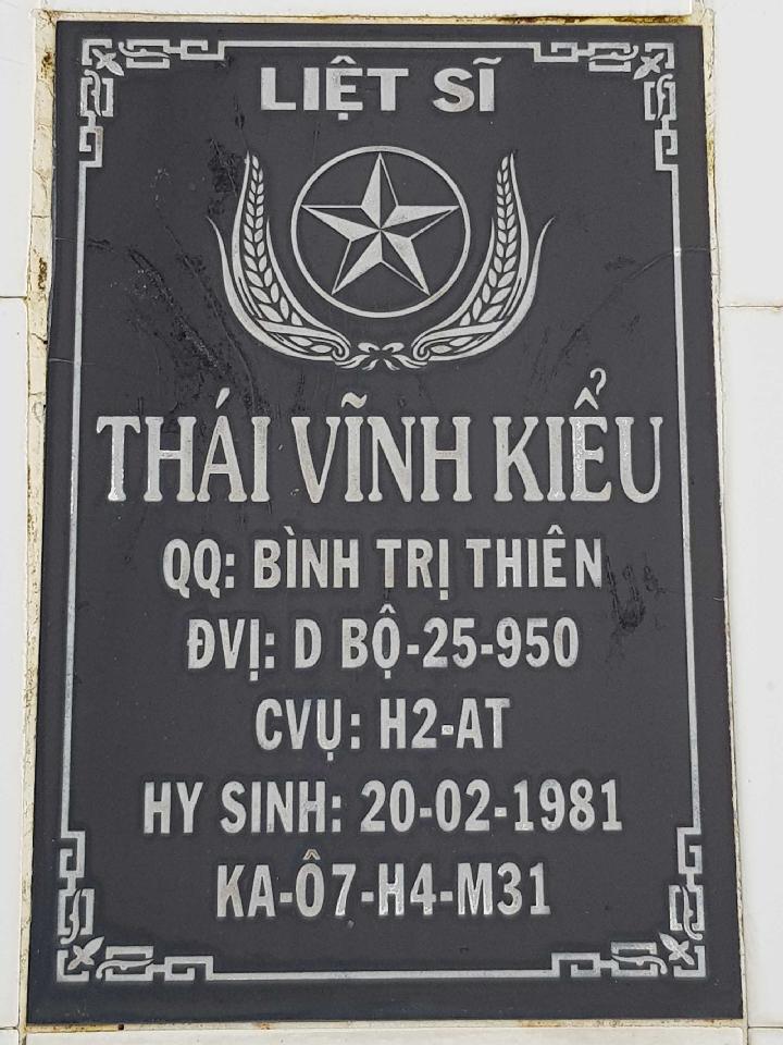 Ảnh mộ liệt sĩ Thái Vĩnh Kiểu