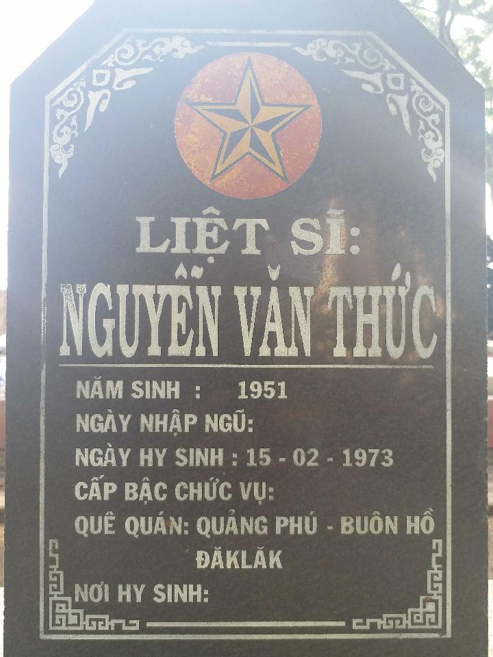 Ảnh mộ liệt sĩ Nguyễn Văn Thức