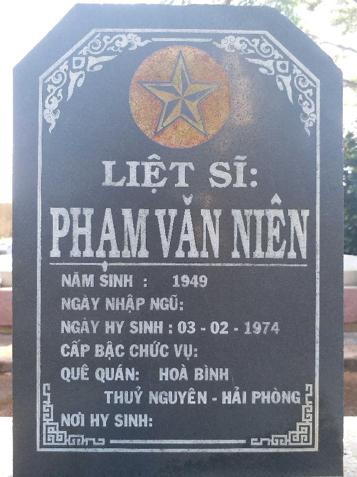 Ảnh mộ liệt sĩ Phạm Văn Niên