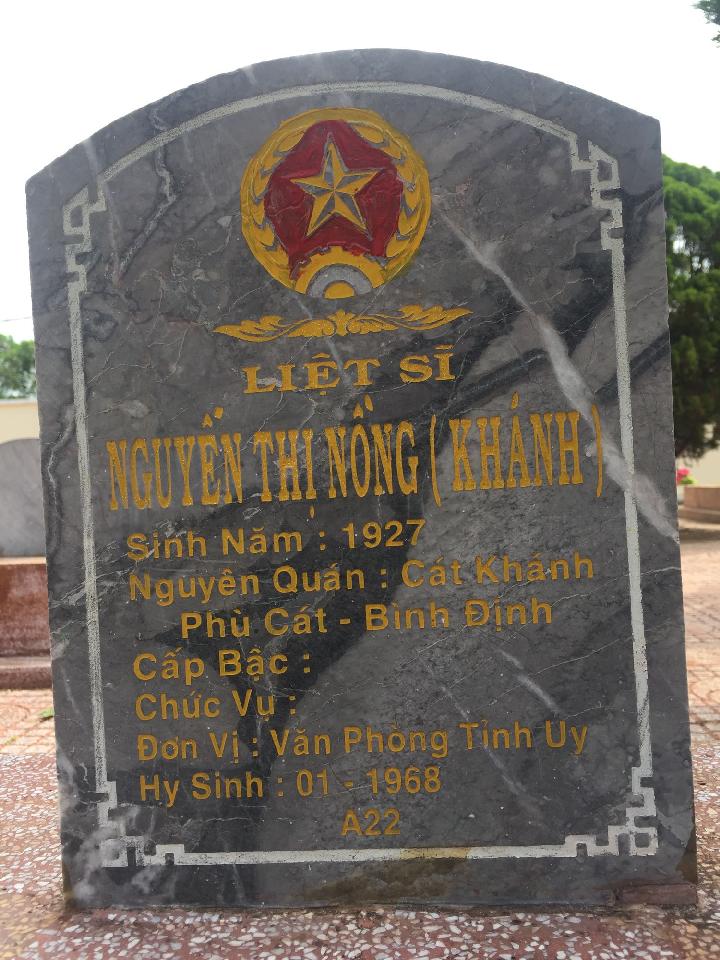 Ảnh mộ liệt sĩ Nguyễn Thị Nông (Khánh)
