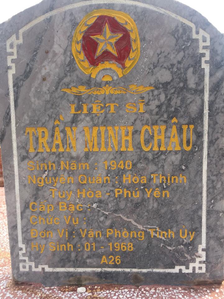 Ảnh mộ liệt sĩ Trần Minh Châu
