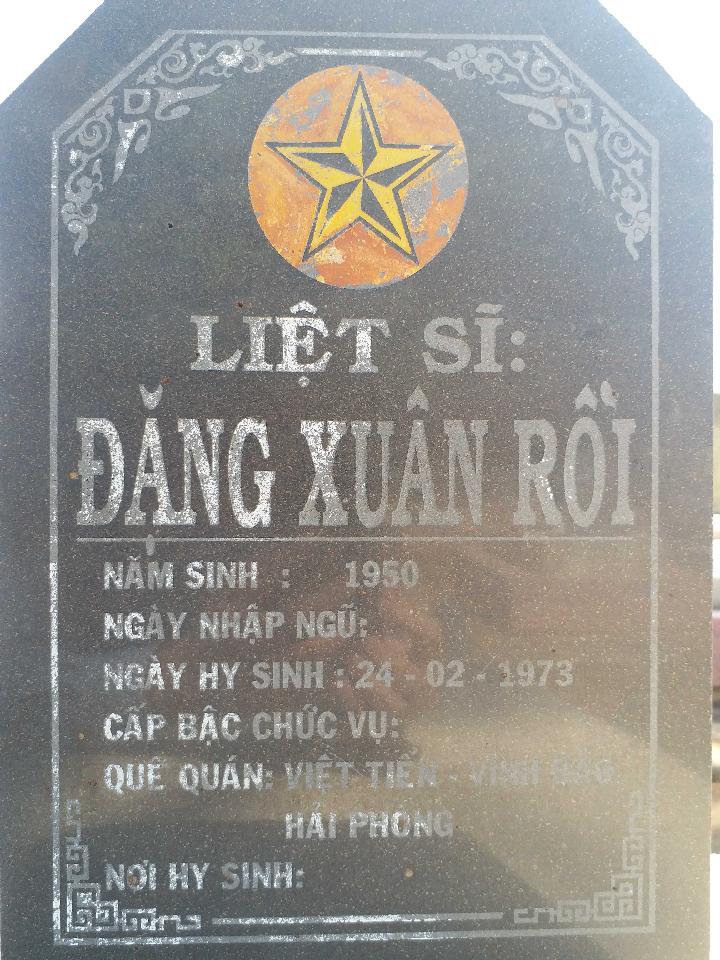Ảnh mộ liệt sĩ Đặng Xuân Rồi