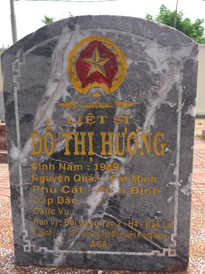 Ảnh mộ liệt sĩ Đỗ Thị Hương