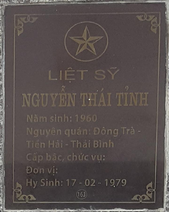 Ảnh mộ liệt sĩ Nguyễn Thái Tỉnh