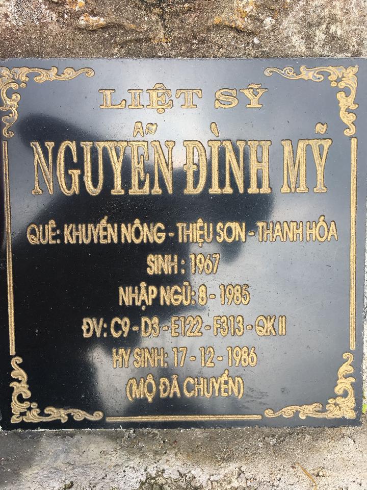Ảnh mộ liệt sĩ Nguyễn Văn Mỹ