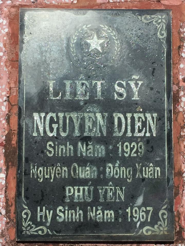 Ảnh mộ liệt sĩ Nguyễn Diện