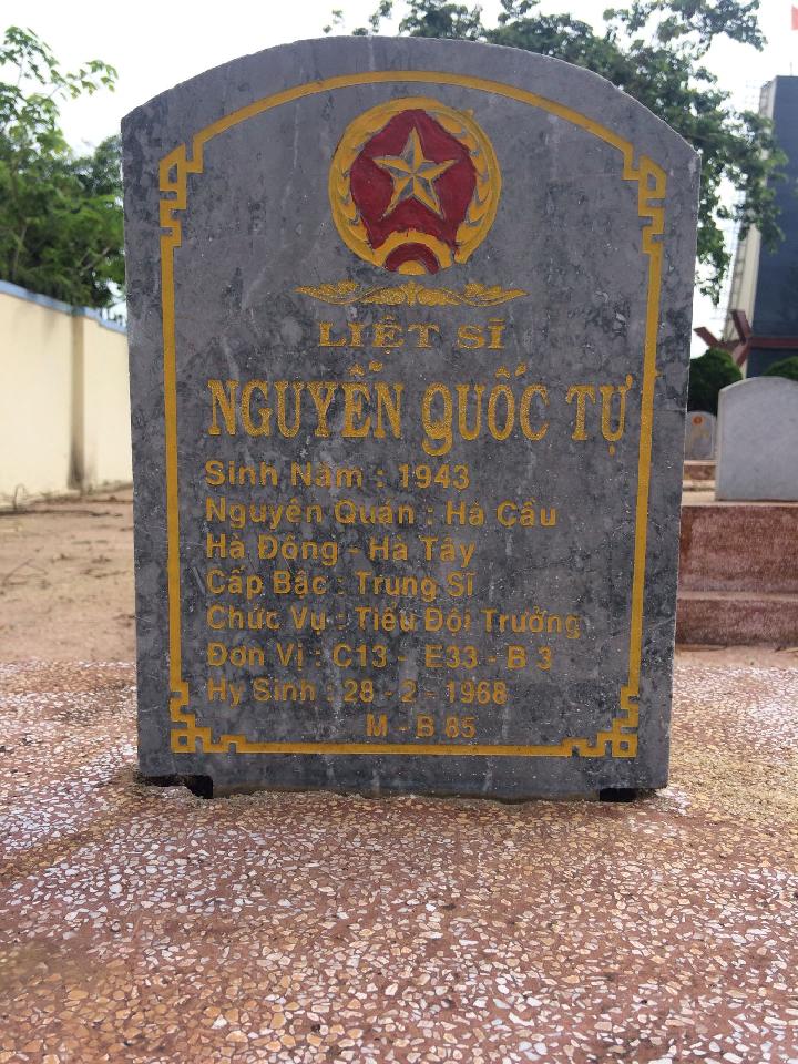 Ảnh mộ liệt sĩ Nguyễn Quốc Tự