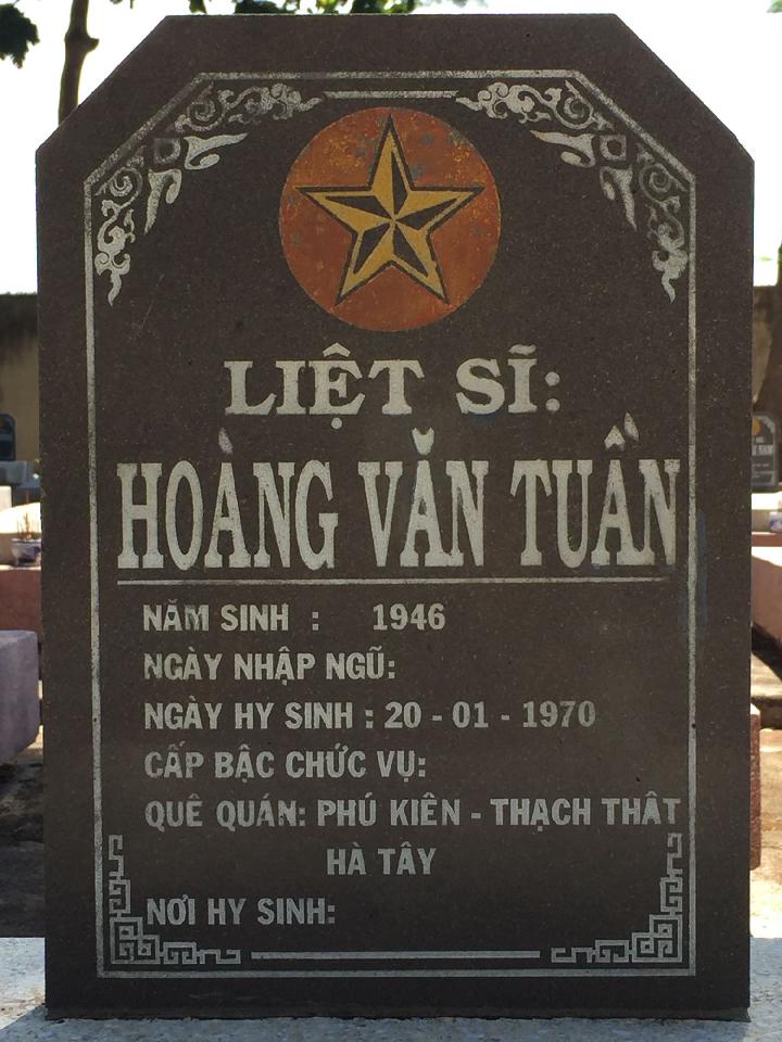 Ảnh mộ liệt sĩ Hoàng Văn Tuấn