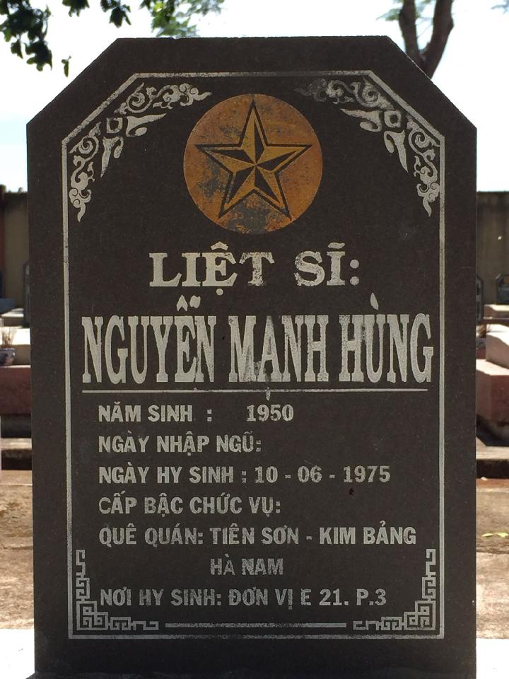 Ảnh mộ liệt sĩ Nguyễn Mạnh Hùng
