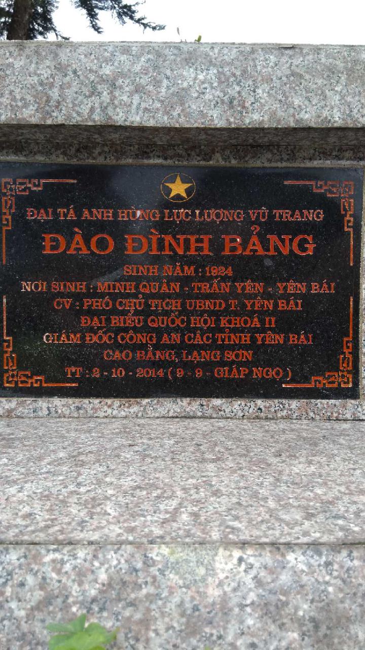 Ảnh mộ liệt sĩ Đào Đình Bảng