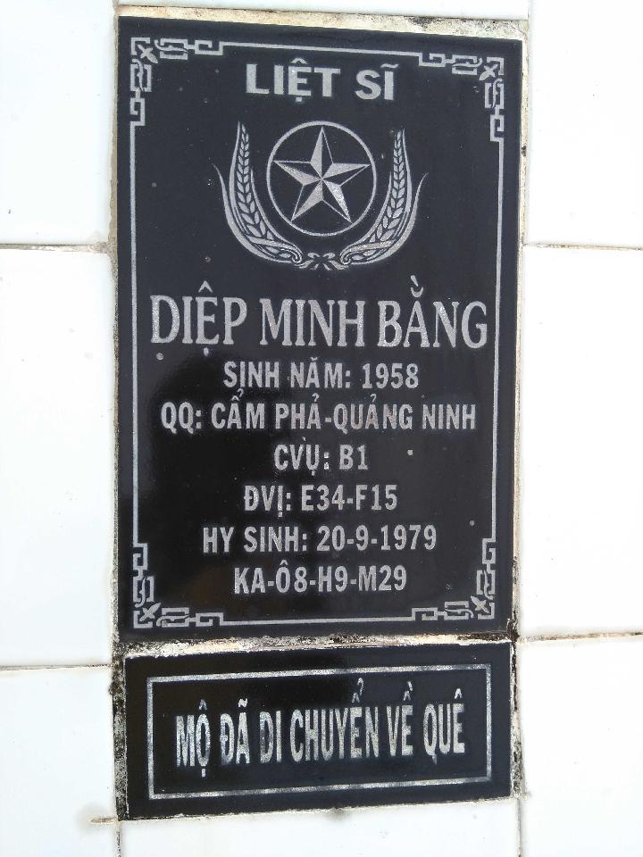 Ảnh mộ liệt sĩ Diệp Minh Bằng