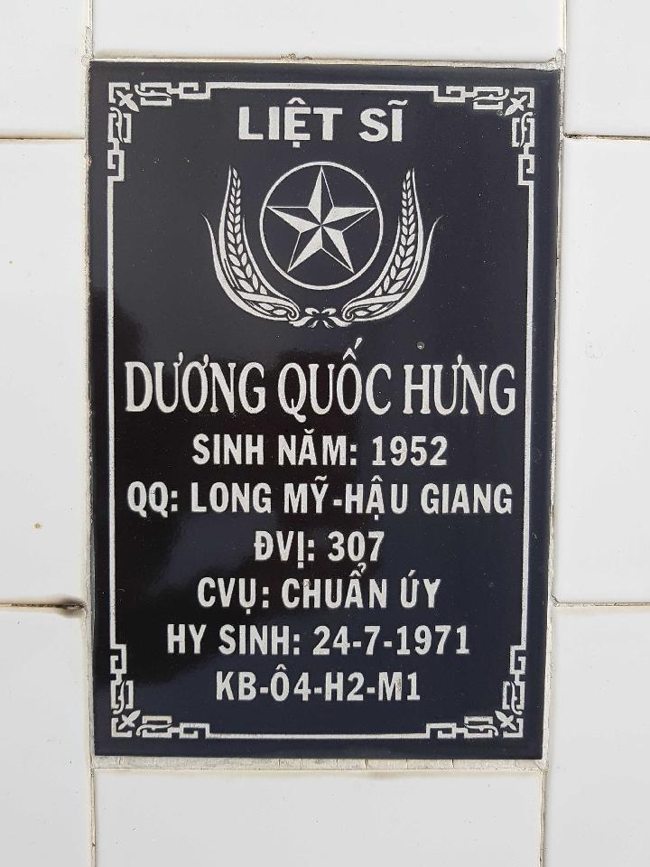 Ảnh mộ liệt sĩ Dương Quốc Hưng