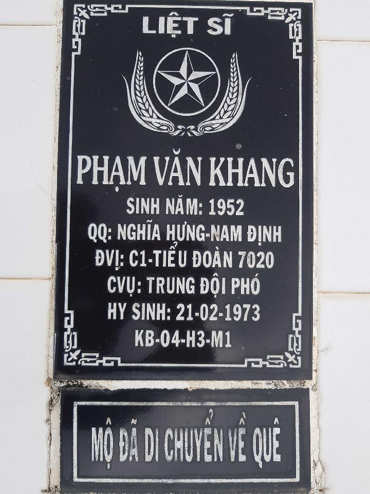 Ảnh mộ liệt sĩ Phạm Văn Khang