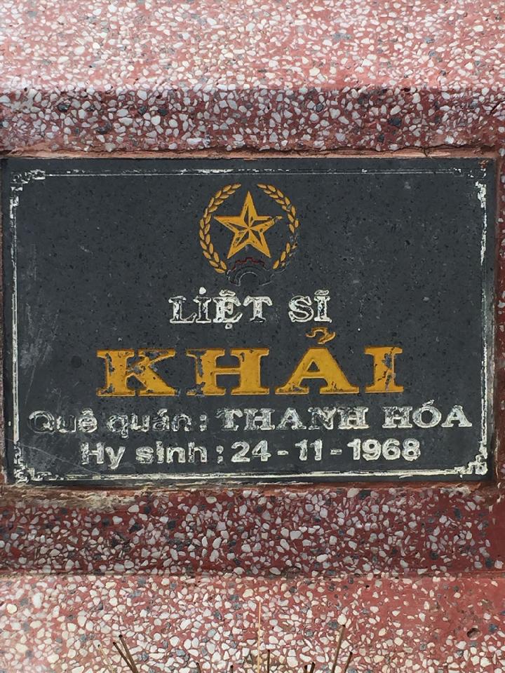 Ảnh mộ liệt sĩ Khải