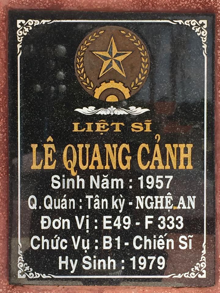 Ảnh mộ liệt sĩ Lưu Qung Cảnh