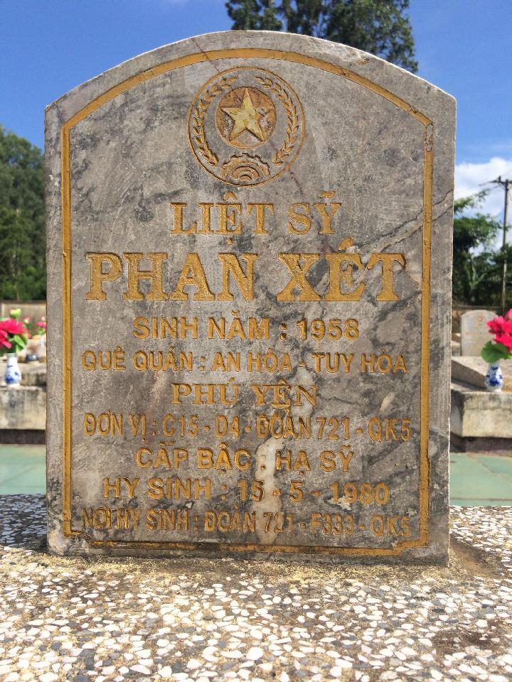 Ảnh mộ liệt sĩ PHAN XÉT