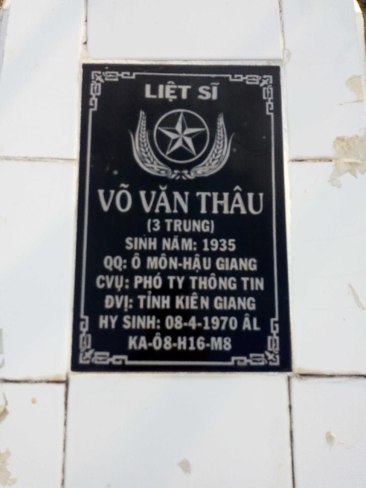 Ảnh mộ liệt sĩ Võ Văn Thâu