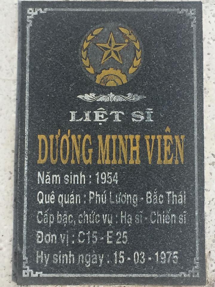 Ảnh mộ liệt sĩ Dương Minh Viên