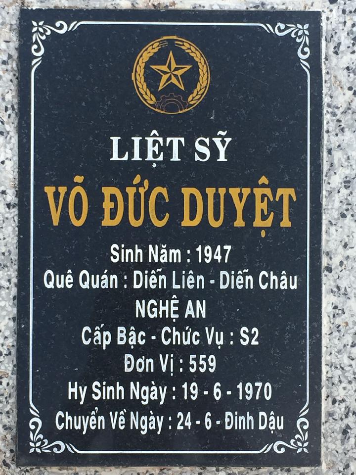 Ảnh mộ liệt sĩ VÕ ĐỨC DUYỆT