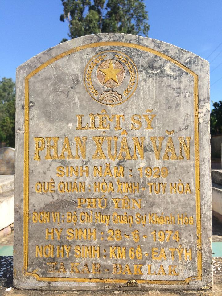 Ảnh mộ liệt sĩ PHAN XUÂN VĂN